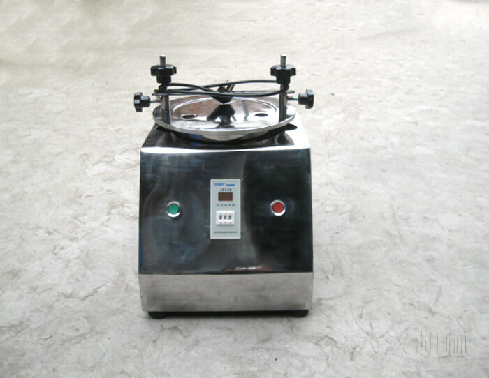 試驗篩是一種實驗篩比較常見的一種，所以很多的化學用品都是可以篩分的。